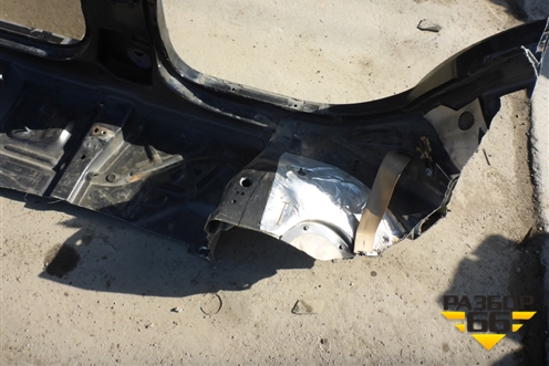 Порог со стойкой правый для Mercedes Benz CLS C219 с 2004-2010г