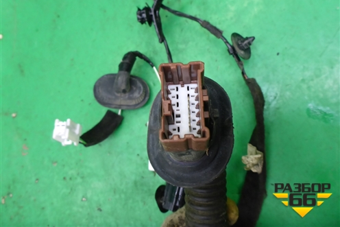 Проводка двери задней правой (241261266R) для Renault Sandero с 2013-2022г
