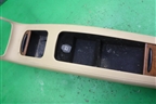 Консоль для Mercedes Benz CLS C219 с 2004-2010г