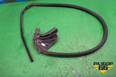 Уплотнитель двери задней правой (A2197370230) для Mercedes Benz CLS C219 с 2004-2010г
