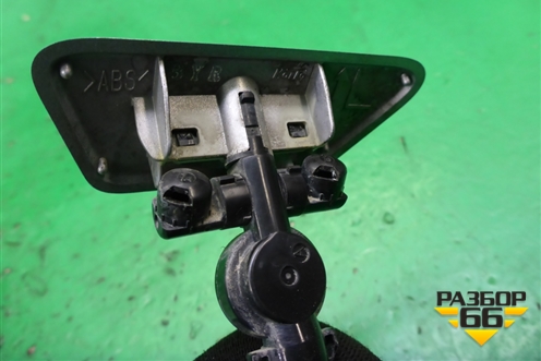 Форсунка омывателя фары левая (8264A193) для Mitsubishi Outlander с 2012-2024г
