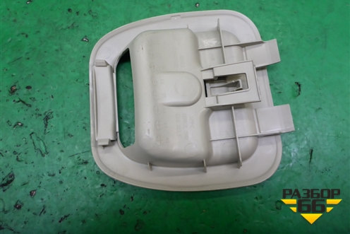 Накладка внутренняя (на потолок на ремень безопасности) (7200B482) для Mitsubishi Outlander с 2012-2024г