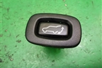 Кнопка открывания багажника (MN170754) для Mitsubishi Outlander с 2012-2024г