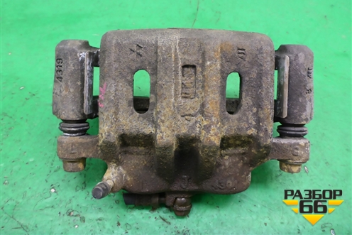 Суппорт передний левый (MR370775) для Mitsubishi Outlander с 2012-2024г