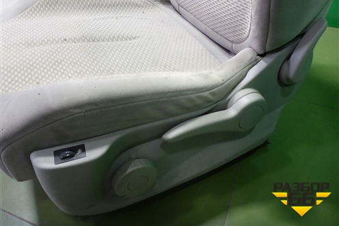 Сиденья комплект  (с AIR BAG подогрев 5ти дверный кузов) для Citroen C4 с 2005-2011г
