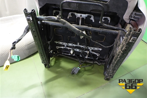 Сиденья комплект  (с AIR BAG подогрев 5ти дверный кузов) для Citroen C4 с 2005-2011г