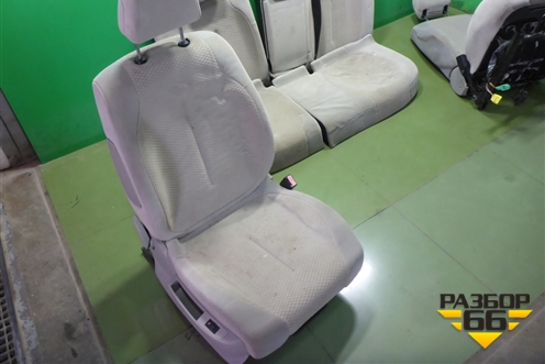 Сиденья комплект  (с AIR BAG подогрев 5ти дверный кузов) для Citroen C4 с 2005-2011г