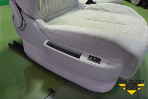 Сиденья комплект  (с AIR BAG подогрев 5ти дверный кузов) для Citroen C4 с 2005-2011г