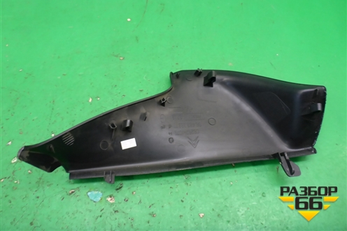 Накладка на торпедо (боковая левая) (9646339977) для Citroen C4 с 2005-2011г