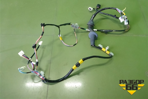 Проводка двери передней левой (8974652040) для Toyota Yaris с 2005-2011г