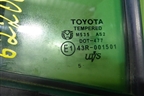 Стекло двери передней левой форточка (681260D010) для Toyota Yaris с 2005-2011г