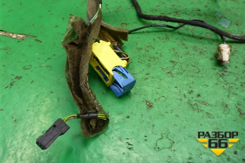 Проводка двери передней правой (9657592780) для Citroen C4 с 2005-2011г