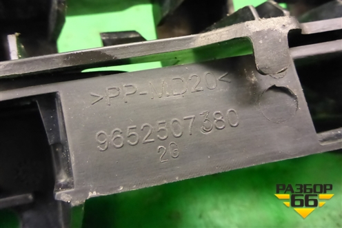 Кронштейн переднего бампера левый (9652507380) для Citroen C4 с 2005-2011г