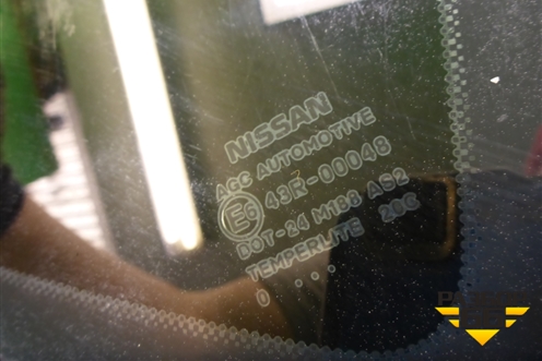 Стекло глухое правое (83312JD00A) для Nissan Qashqai (J10E) с 2006-2013г