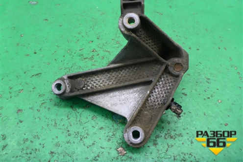 Кронштейн КПП (1133300Q0A 8200457080) для Nissan Qashqai (J10E) с 2006-2013г