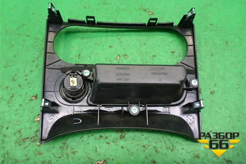 Накладка на торпедо (центральная) (27570BR00A) для Nissan Qashqai (J10E) с 2006-2013г