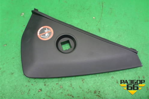 Накладка на торпедо (боковая правая) (68498JD900) для Nissan Qashqai (J10E) с 2006-2013г