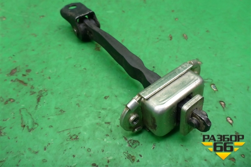 Ограничитель двери передней правой (80430JD000) для Nissan Qashqai (J10E) с 2006-2013г