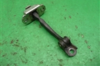 Ограничитель двери передней правой (80430JD000) для Nissan Qashqai (J10E) с 2006-2013г