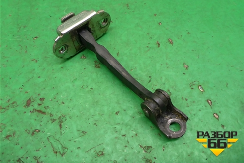 Ограничитель двери передней правой (80430JD000) для Nissan Qashqai (J10E) с 2006-2013г