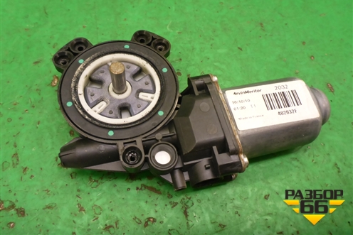 Моторчик стеклоподъёмника передний правый для Nissan Qashqai (J10E) с 2006-2013г