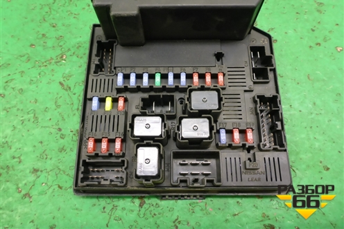 Блок предохранителей подкапотный (284B7JD01B) для Nissan Qashqai (J10E) с 2006-2013г
