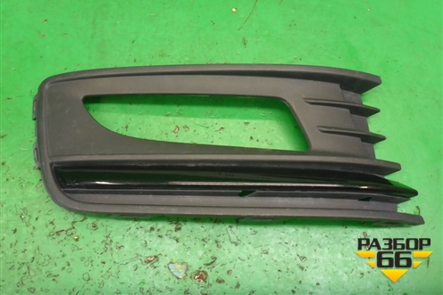 Накладка ПТФ правая (после 2015г) (6RU853666F) для Volkswagen Polo (седан) с 2010г