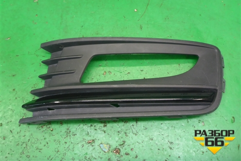 Накладка ПТФ левая (после 2015г) (6RU853665F) для Volkswagen Polo (седан) с 2010г
