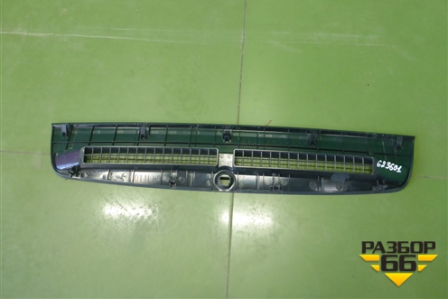 Накладка на торпедо (5598133150) для Toyota Camry V70 с 2017г