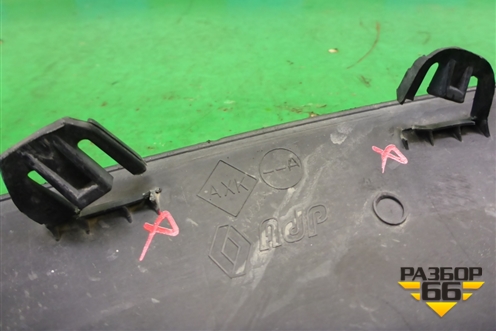 Накладка заднего бампера левая (на арку StepWay) (850774424R) для Renault Sandero с 2013-2022г
