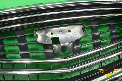 Решетка радиатора (под камеру) (6600064666) для Geely Atlas Pro с 2019г