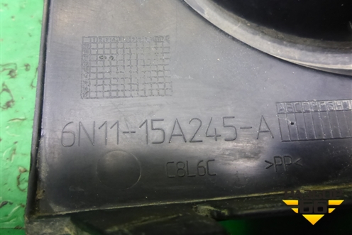 Накладка ПТФ правая (6N1115A245A) для Ford Fusion с 2002г