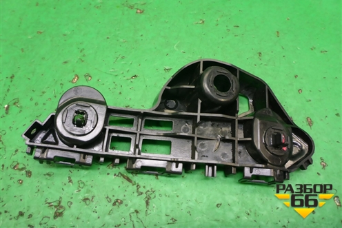 Кронштейн переднего бампера правый (5253533060) для Toyota Camry V70 с 2017г