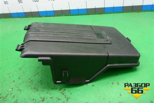 Крышка аккумулятора (1KD915443) для Volkswagen Jetta с 2010-2019г