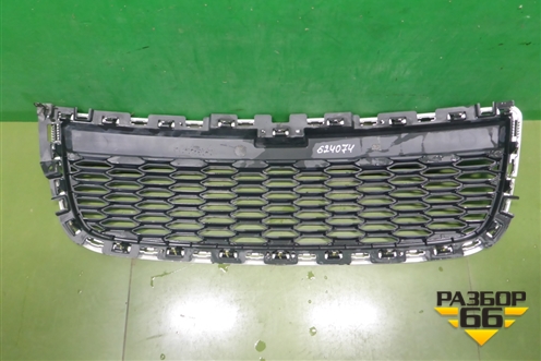 Решетка в передний бампер центральная (до 2013г) (95136396) для Chevrolet Captiva с 2011г
