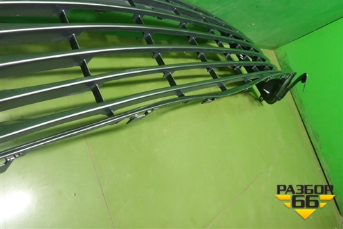 Решетка в передний бампер центральная (до 2020г) (5311333110) для Toyota Camry V70 с 2017г (Камри)