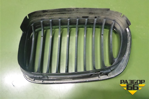 Решетка радиатора правая (51138208668) для BMW 3-серия Е46 с 1998-2005г