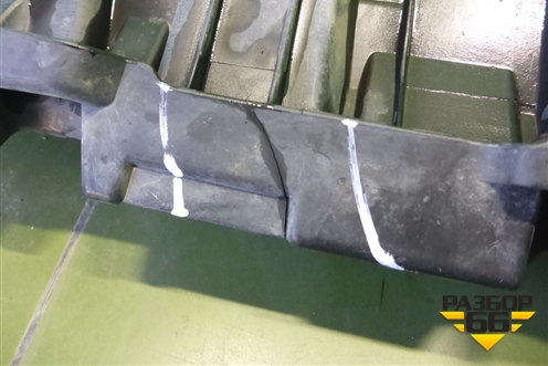 Кронштейн переднего бампера центральный (5311542010) для Toyota Rav-4 с 2018г
