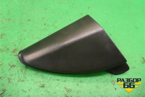 Накладка двери передней правой уголок (96984324) для Chevrolet Cruze c 2009-2015г