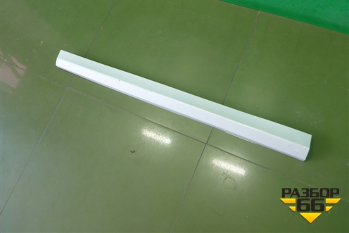 Накладка двери передней левой (51138060271) для BMW X1 F48 с 2014г