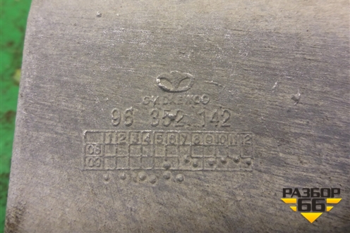 Кронштейн генератора (1.6л F16D3) (96352142) для Chevrolet Cruze c 2009-2015г