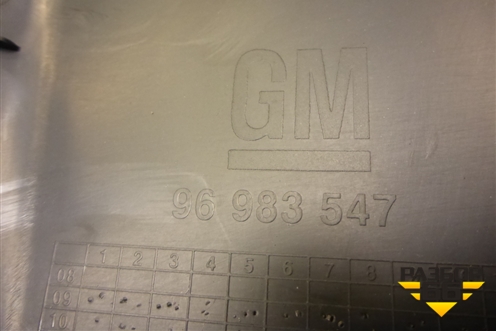 Обшивка стойки задняя нижняя левая (седан) (96983547) для Chevrolet Cruze c 2009-2015г