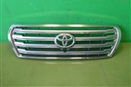 Решетка радиатора (после 2012г до 2015г под камеру) (5311460110) для Toyota Land Cruiser (200) с 2008г