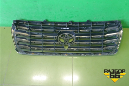 Решетка радиатора (после 2012г до 2015г под камеру) (5311460110) для Toyota Land Cruiser (200) с 2008г