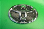 Эмблема в решетку радиатора (7531260050) для Toyota Land Cruiser Prado(150) с 2009г