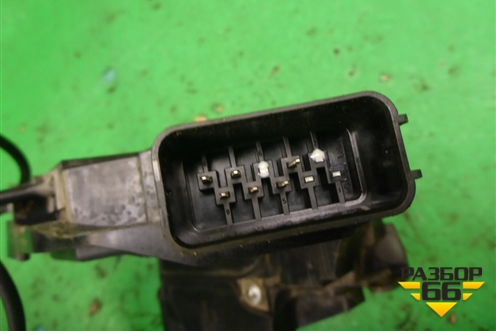 Замок двери задней правой (3N6A26412BP) для Mazda Mazda 3 (BK) с 2003-2009г 