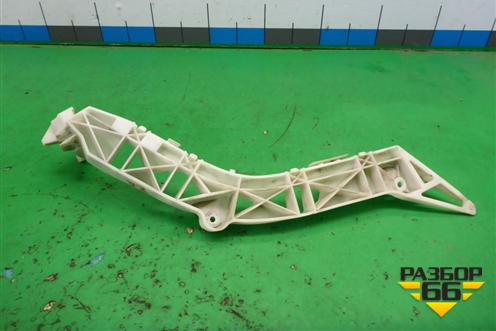 Кронштейн заднего бампера правый (седан) (BN8V502H1) для Mazda Mazda 3 (BK) с 2003-2009г 