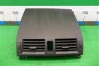 Дефлектор воздушный центральный (B32H55311) для Mazda Mazda 3 (BK) с 2003-2009г