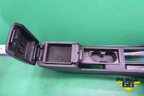 Подлокотник (BP4K64428) для Mazda Mazda 3 (BK) с 2003-2009г 
