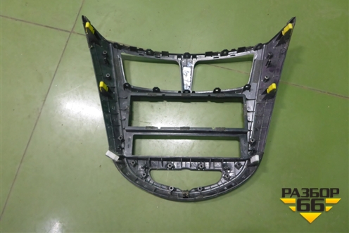 Рамка магнитолы (847414L000) для Hyundai Solaris с 2010-2016г